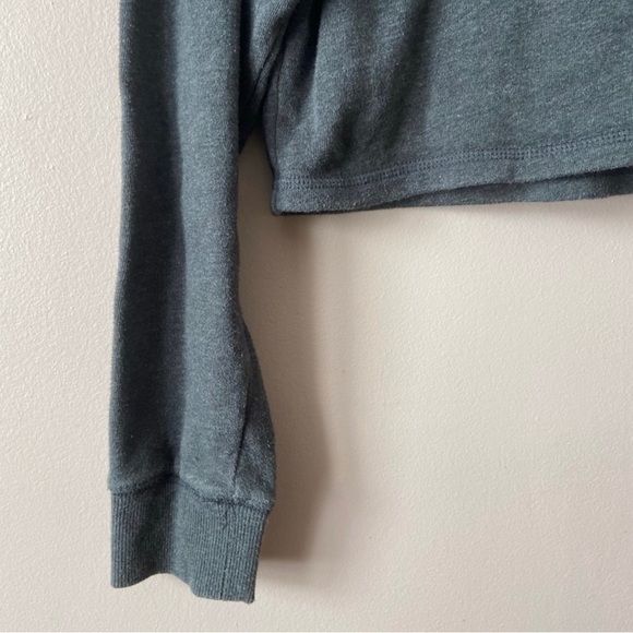 ✨3/$20✨ Divided Women’s Dark Grey Cropped Hoodie - Picture 5 of 9